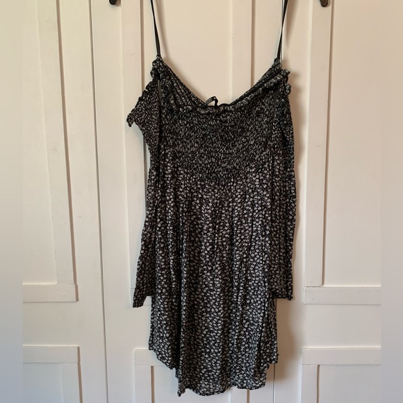 Shein Off The Shoulder Dress - Picture 4 of 5